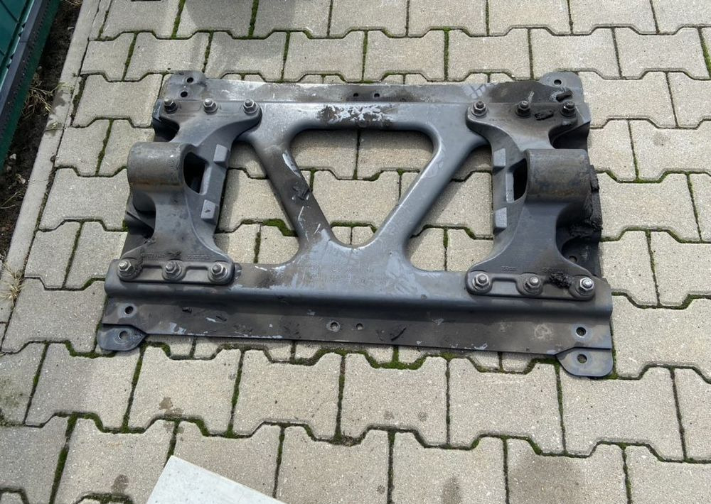 Płyta montażowa pod siodło DAF łapy Jost 150mm SK 0010056 - Quinta-roda por Camião: foto 1 Płyta montażowa pod siodło DAF łapy Jost 150mm SK 0010056 - Quinta-roda por Camião: foto 1