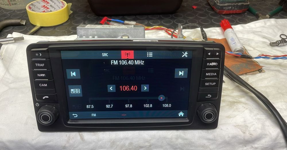 Radio nawigacja MAN TGX TGS euro 6 lift 81.28100-6043 - Cabine e interior por Camião: foto 2 Radio nawigacja MAN TGX TGS euro 6 lift 81.28100-6043 - Cabine e interior por Camião: foto 2