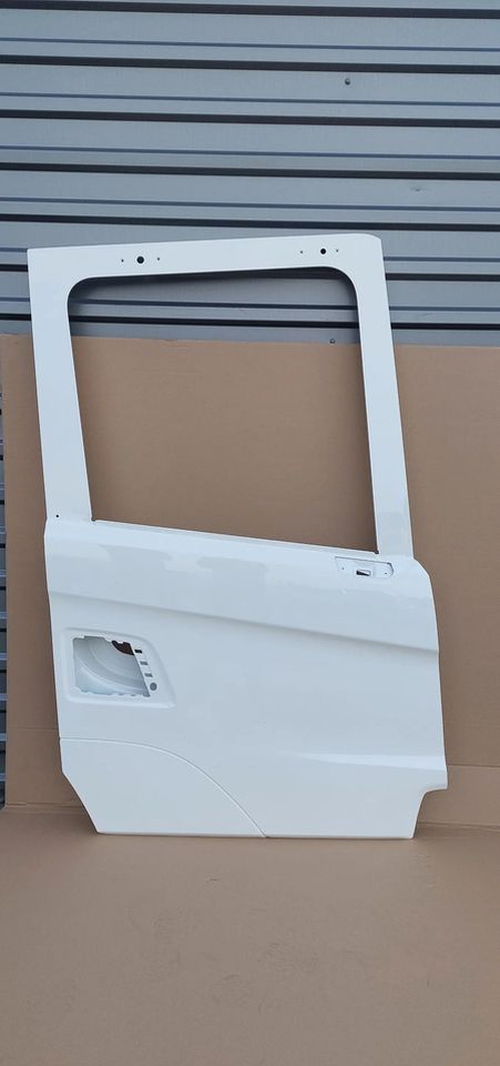 SCANIA R S L NOWY MODEL DRZWI PRAWE - Porta e peças por Camião: foto 1 SCANIA R S L NOWY MODEL DRZWI PRAWE - Porta e peças por Camião: foto 1