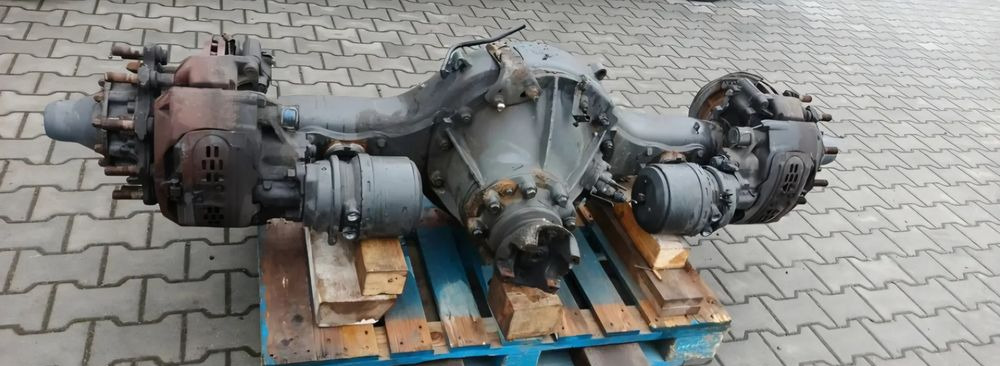 SCANIA R S MOST TYLNY KOMPLETNY DYFERENCJAŁ R753 2.35 2823222 - Eixo traseiro por Camião: foto 1 SCANIA R S MOST TYLNY KOMPLETNY DYFERENCJAŁ R753 2.35 2823222 - Eixo traseiro por Camião: foto 1