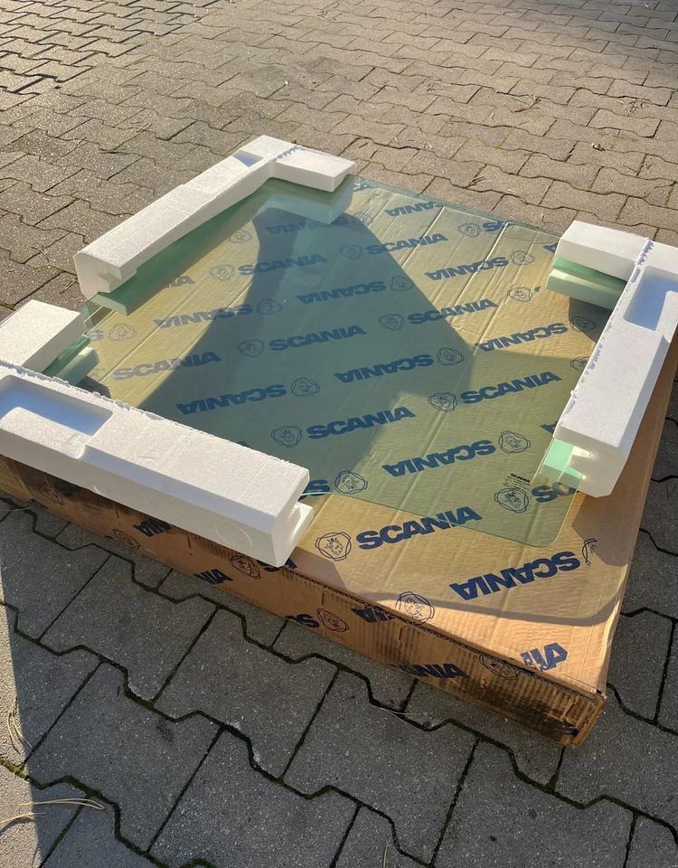 SCANIA R S SZYBA BOCZNA LEWA KIEROWCY NOWA 2506371 - Cabine e interior: foto 2 SCANIA R S SZYBA BOCZNA LEWA KIEROWCY NOWA 2506371 - Cabine e interior: foto 2