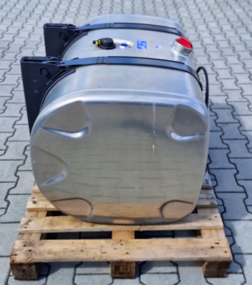 SCANIA R S ZBIORNIK PALIWA 395L NOWY - Tanque de combustível por Camião: foto 3 SCANIA R S ZBIORNIK PALIWA 395L NOWY - Tanque de combustível por Camião: foto 3