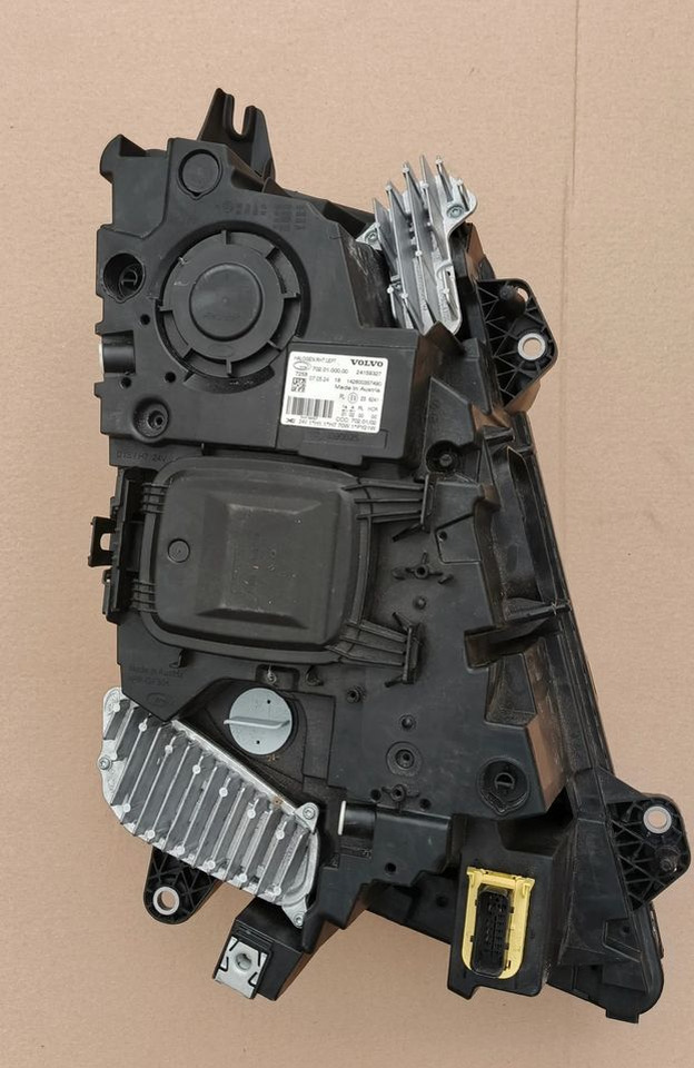 VOLVO FH4 LAMPA PRZEDNIA LEWA H7 2024r 24159327 - Iluminação por Camião: foto 2 VOLVO FH4 LAMPA PRZEDNIA LEWA H7 2024r 24159327 - Iluminação por Camião: foto 2