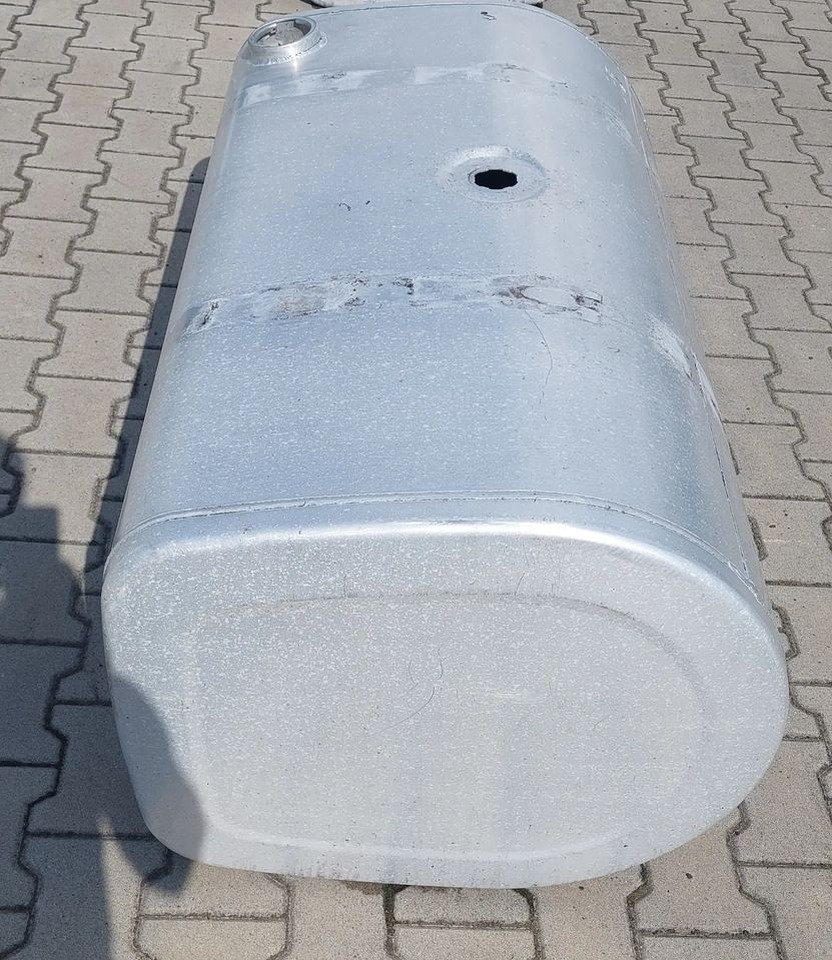 ZBIORNIK PALIWA VOLVO RENAULT 110CM - Tanque de combustível por Camião: foto 2 ZBIORNIK PALIWA VOLVO RENAULT 110CM - Tanque de combustível por Camião: foto 2