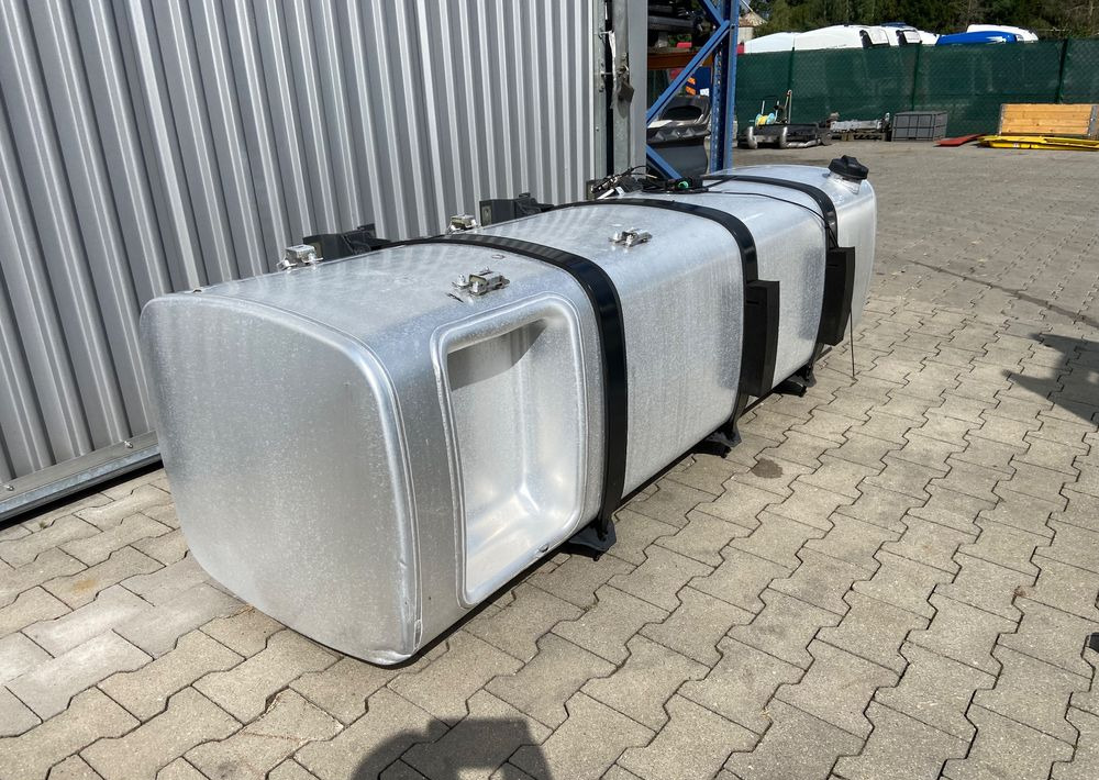Zbiornik paliwa DAF XF CF 845 litrów bak kompletny - Tanque de combustível por Camião: foto 3 Zbiornik paliwa DAF XF CF 845 litrów bak kompletny - Tanque de combustível por Camião: foto 3