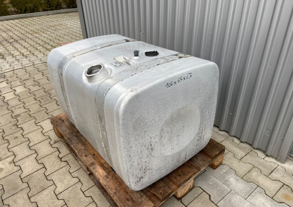 Zbiornik paliwa MAN TGX TGS 375 litrów bak - Tanque de combustível por Camião: foto 2 Zbiornik paliwa MAN TGX TGS 375 litrów bak - Tanque de combustível por Camião: foto 2