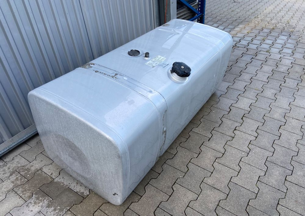 Zbiornik paliwa MAN TGX TGS 600 litrów bak - Tanque de combustível por Camião: foto 3 Zbiornik paliwa MAN TGX TGS 600 litrów bak - Tanque de combustível por Camião: foto 3