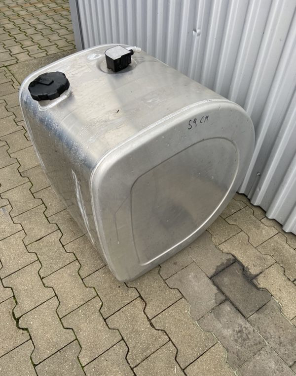 Zbiornik paliwa Volvo FH FM Renault 240 litrów jak NOWY bak - Tanque de combustível por Camião: foto 2 Zbiornik paliwa Volvo FH FM Renault 240 litrów jak NOWY bak - Tanque de combustível por Camião: foto 2