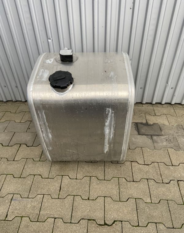Zbiornik paliwa Volvo FH FM Renault 240 litrów jak NOWY bak - Tanque de combustível por Camião: foto 1 Zbiornik paliwa Volvo FH FM Renault 240 litrów jak NOWY bak - Tanque de combustível por Camião: foto 1
