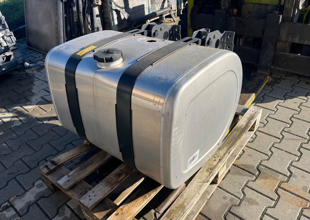 Zbiornik paliwa Volvo FH FM Renault 255 L low deck megi bak - Sistema de combustível por Camião: foto 1 Zbiornik paliwa Volvo FH FM Renault 255 L low deck megi bak - Sistema de combustível por Camião: foto 1