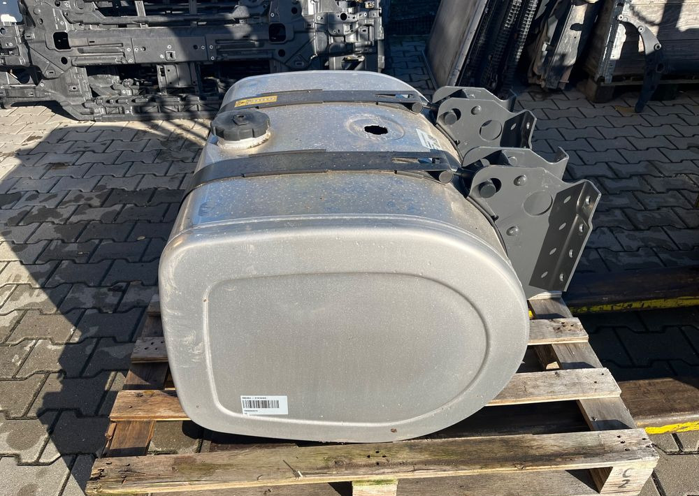 Zbiornik paliwa Volvo FH FM Renault 255 L low deck megi bak - Sistema de combustível por Camião: foto 2 Zbiornik paliwa Volvo FH FM Renault 255 L low deck megi bak - Sistema de combustível por Camião: foto 2