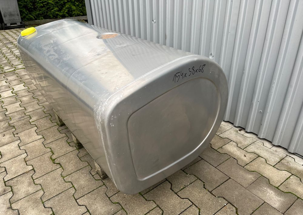 Zbiornik paliwa Volvo FH FM Renault 475 litrów bak low deck - Sistema de combustível por Camião: foto 2 Zbiornik paliwa Volvo FH FM Renault 475 litrów bak low deck - Sistema de combustível por Camião: foto 2