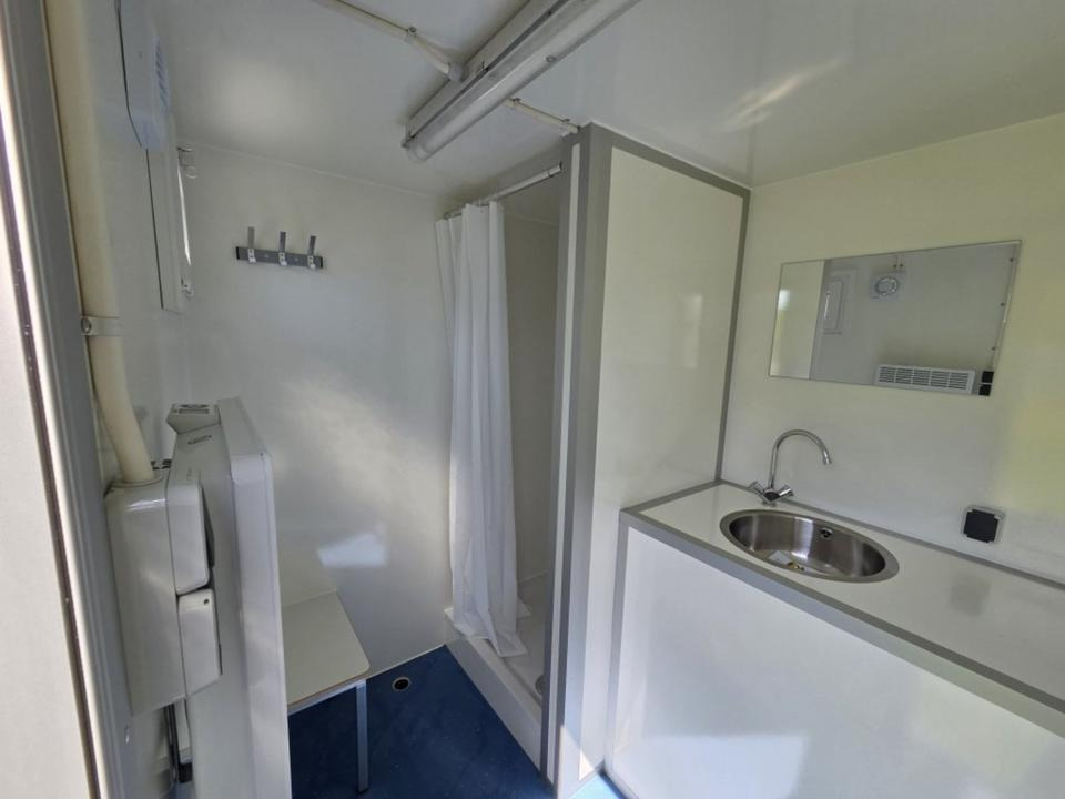 Badezimmerwagen Bad Anhänger Sanitär-Anhänger WC Dusche - Casa contentor, Reboque: foto 2 Badezimmerwagen Bad Anhänger Sanitär-Anhänger WC Dusche - Casa contentor, Reboque: foto 2