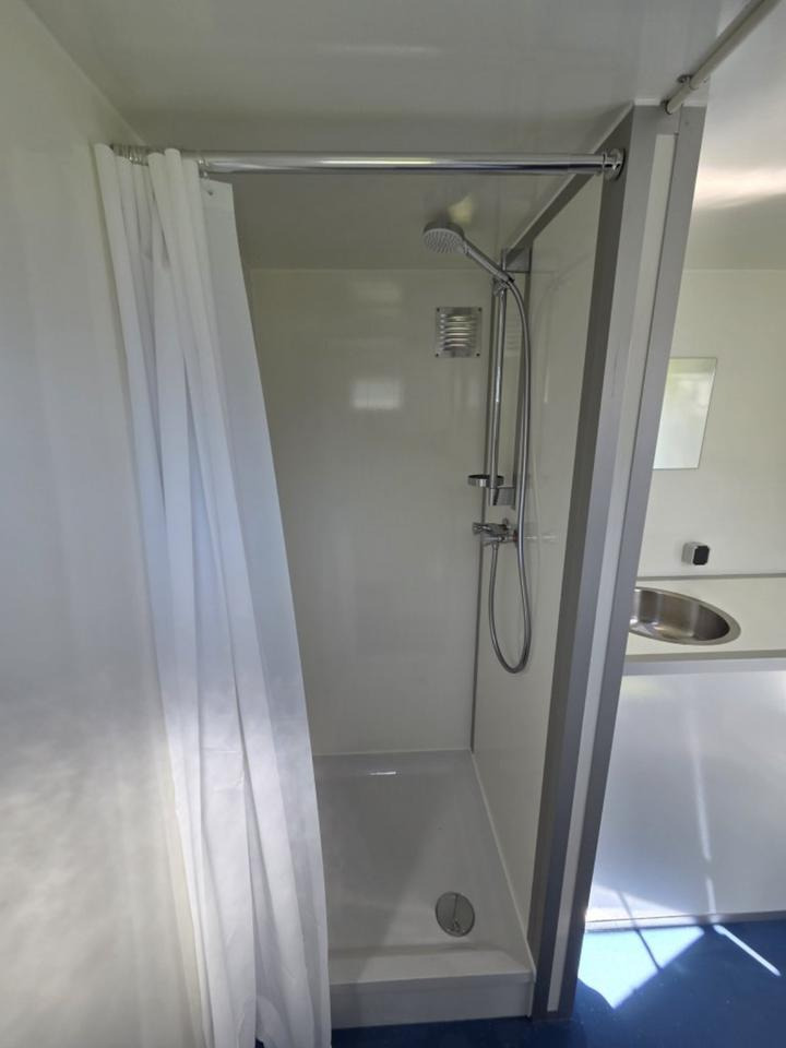 Badezimmerwagen Bad Anhänger Sanitär-Anhänger WC Dusche - Casa contentor, Reboque: foto 4 Badezimmerwagen Bad Anhänger Sanitär-Anhänger WC Dusche - Casa contentor, Reboque: foto 4