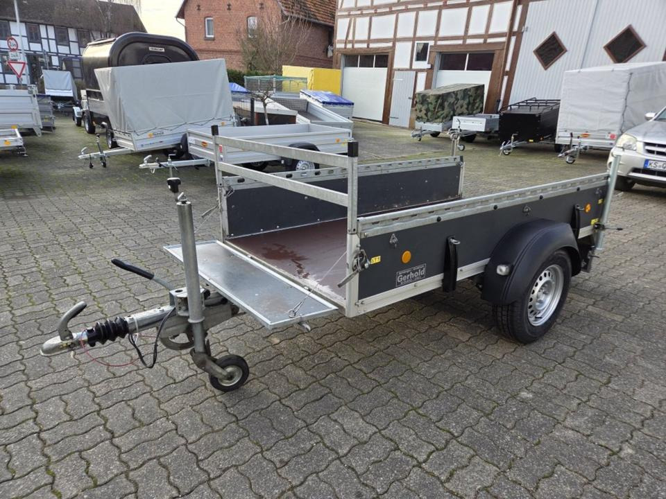 Böckmann PKW-Anhänger, 1,5 to. Einachs, Stirnwandklappe100 km/h - Reboque para carros: foto 2 Böckmann PKW-Anhänger, 1,5 to. Einachs, Stirnwandklappe100 km/h - Reboque para carros: foto 2