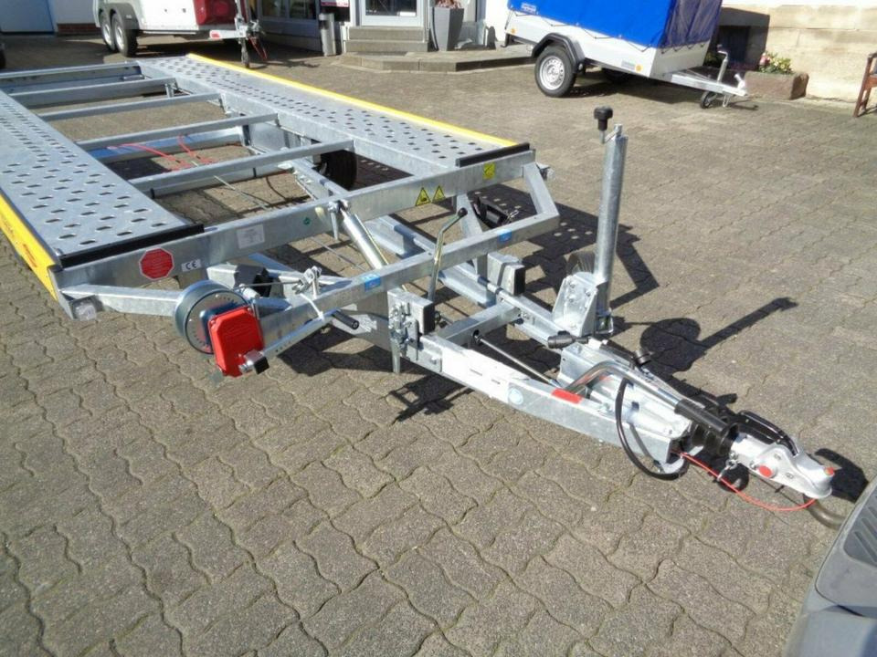 Böckmann PKW-Anhänger, Autotransporter, 3,0to. kippbar, 100 km/h - Reboque transporte de veículos: foto 4 Böckmann PKW-Anhänger, Autotransporter, 3,0to. kippbar, 100 km/h - Reboque transporte de veículos: foto 4