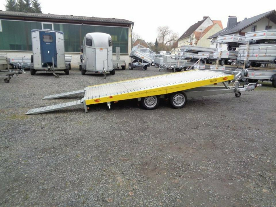 Böckmann PKW-Anhänger, Autotransporter, 3,0to. kippbar, 100 km/h - Reboque transporte de veículos: foto 1 Böckmann PKW-Anhänger, Autotransporter, 3,0to. kippbar, 100 km/h - Reboque transporte de veículos: foto 1