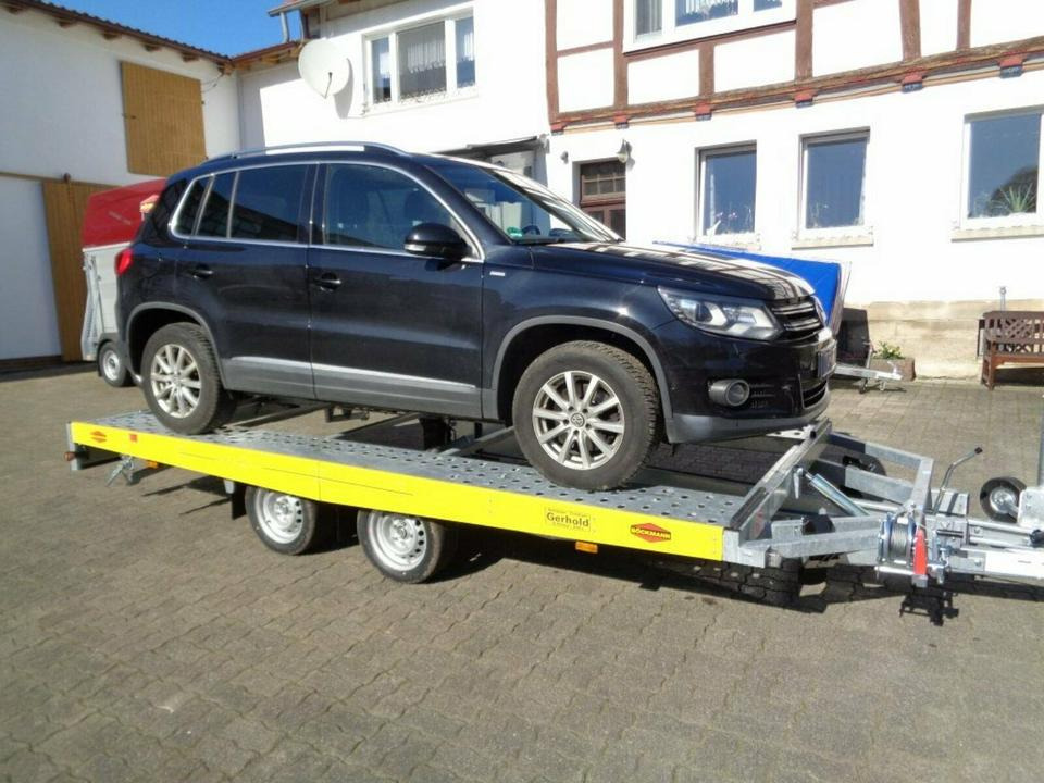 Böckmann PKW-Anhänger, Autotransporter, 3,0to. kippbar, 100 km/h - Reboque transporte de veículos: foto 1 Böckmann PKW-Anhänger, Autotransporter, 3,0to. kippbar, 100 km/h - Reboque transporte de veículos: foto 1