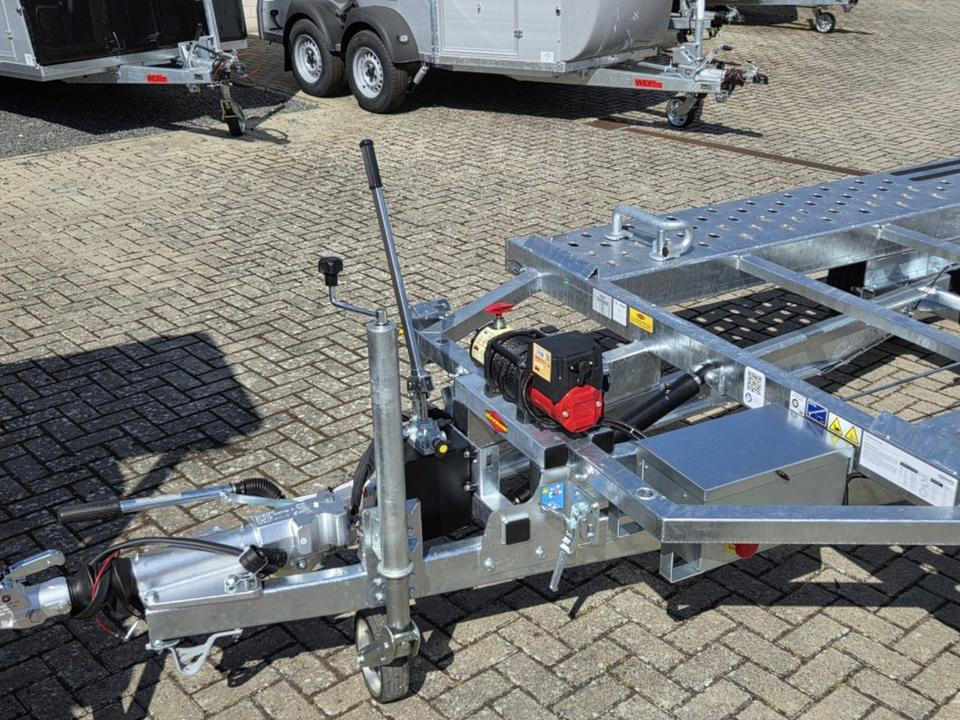 Böckmann PKW-Anhänger, Autotransporter 3,5to. E-Winde 100 km/h - Reboque transporte de veículos: foto 5 Böckmann PKW-Anhänger, Autotransporter 3,5to. E-Winde 100 km/h - Reboque transporte de veículos: foto 5