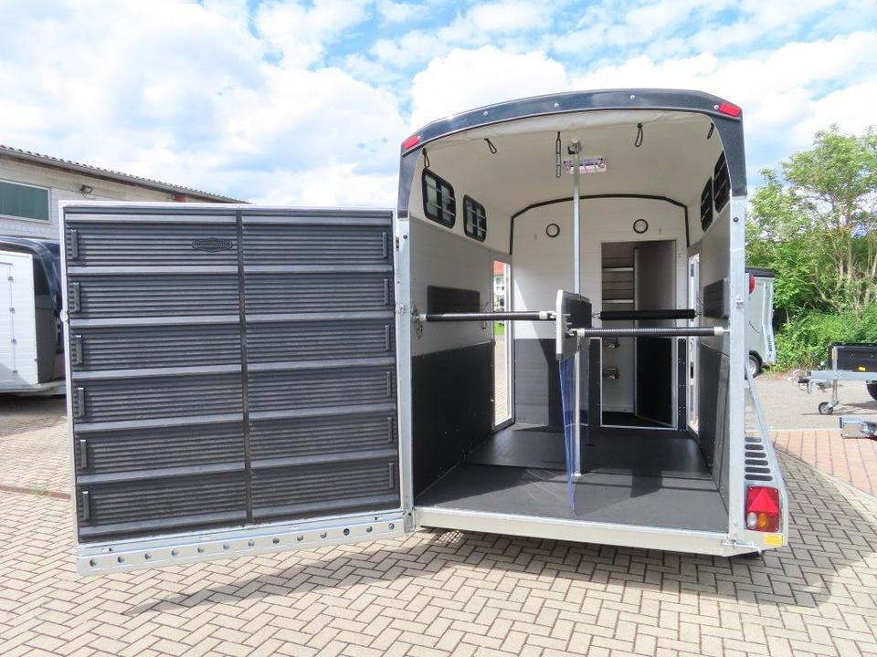 Böckmann Pferdeanhänger Big Portax WCF Vorb. Videokamera - Reboque para cavalos: foto 5 Böckmann Pferdeanhänger Big Portax WCF Vorb. Videokamera - Reboque para cavalos: foto 5