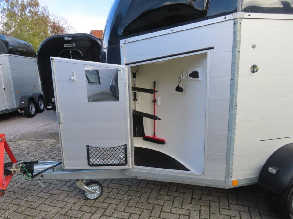 Böckmann Pferdeanhänger Champion R, Alub., 100 km/h - Reboque para cavalos: foto 3 Böckmann Pferdeanhänger Champion R, Alub., 100 km/h - Reboque para cavalos: foto 3