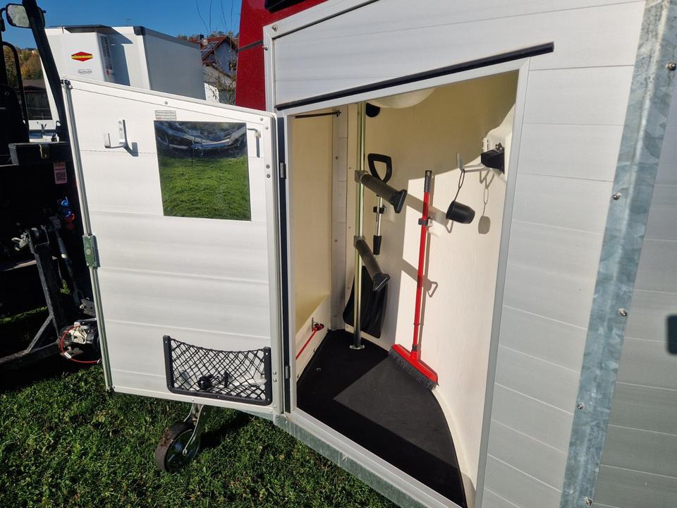 Böckmann Pferdeanhänger Champion R, SaKa., 100 km/h - Reboque para cavalos: foto 4 Böckmann Pferdeanhänger Champion R, SaKa., 100 km/h - Reboque para cavalos: foto 4