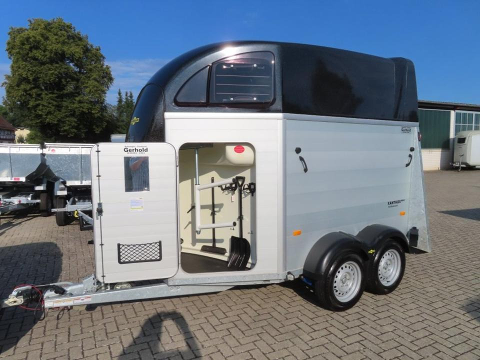 Humbaur,Pferdeanhänger, Xanthos Aero, 2,4 to. SaKa.100 Km/h - Reboque para cavalos: foto 1 Humbaur,Pferdeanhänger, Xanthos Aero, 2,4 to. SaKa.100 Km/h - Reboque para cavalos: foto 1