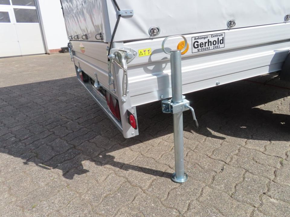 PKW Anhänger Böckman gr.TL AL 3015/15 Plane & Spriegel 100km/h - Reboque para carros: foto 4 PKW Anhänger Böckman gr.TL AL 3015/15 Plane & Spriegel 100km/h - Reboque para carros: foto 4
