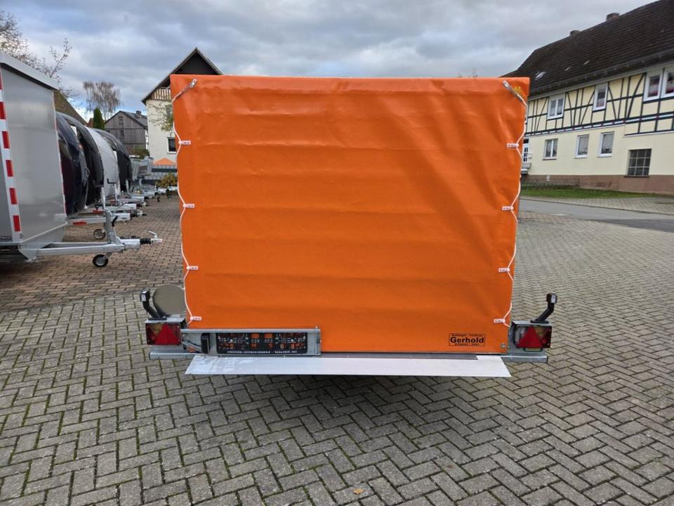 PKW Anhänger Unsinn Absenkanhänger 100 km/h Alubordwände Plane - Reboque para carros: foto 4 PKW Anhänger Unsinn Absenkanhänger 100 km/h Alubordwände Plane - Reboque para carros: foto 4