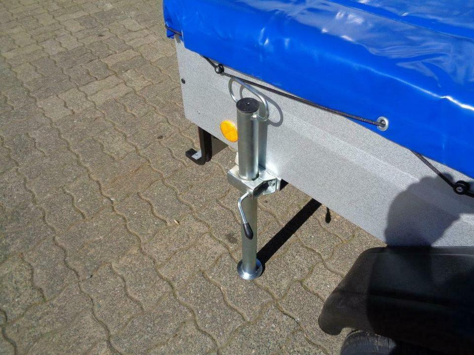 TPV PKW-Anhänger 750 kg Flachplane Stützen - Reboque para carros: foto 4 TPV PKW-Anhänger 750 kg Flachplane Stützen - Reboque para carros: foto 4