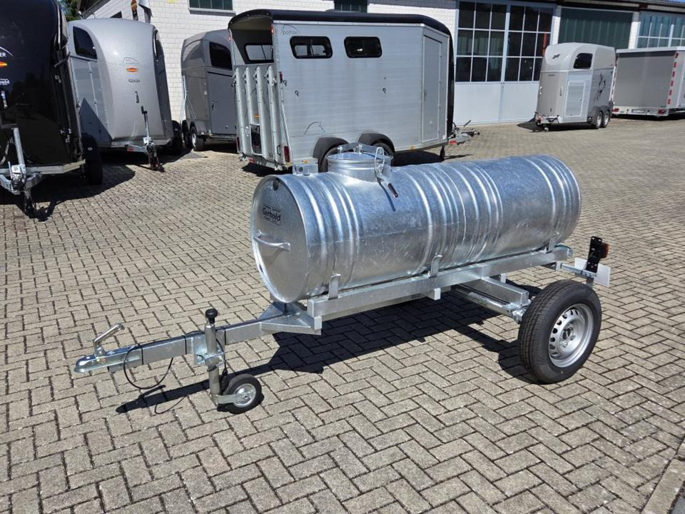 Wasserfass Verzinkt 600l Tränke Fahrgestell Beleuchtung - Reboque tanque: foto 1 Wasserfass Verzinkt 600l Tränke Fahrgestell Beleuchtung - Reboque tanque: foto 1