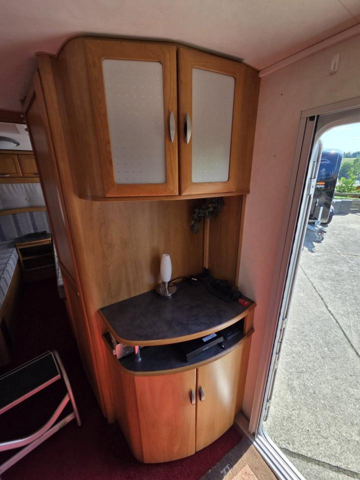 Caravana Wohnwagen Hymer Top Ausstattung Mover Vohrzelt 4x Schlafplätze WC: foto 15