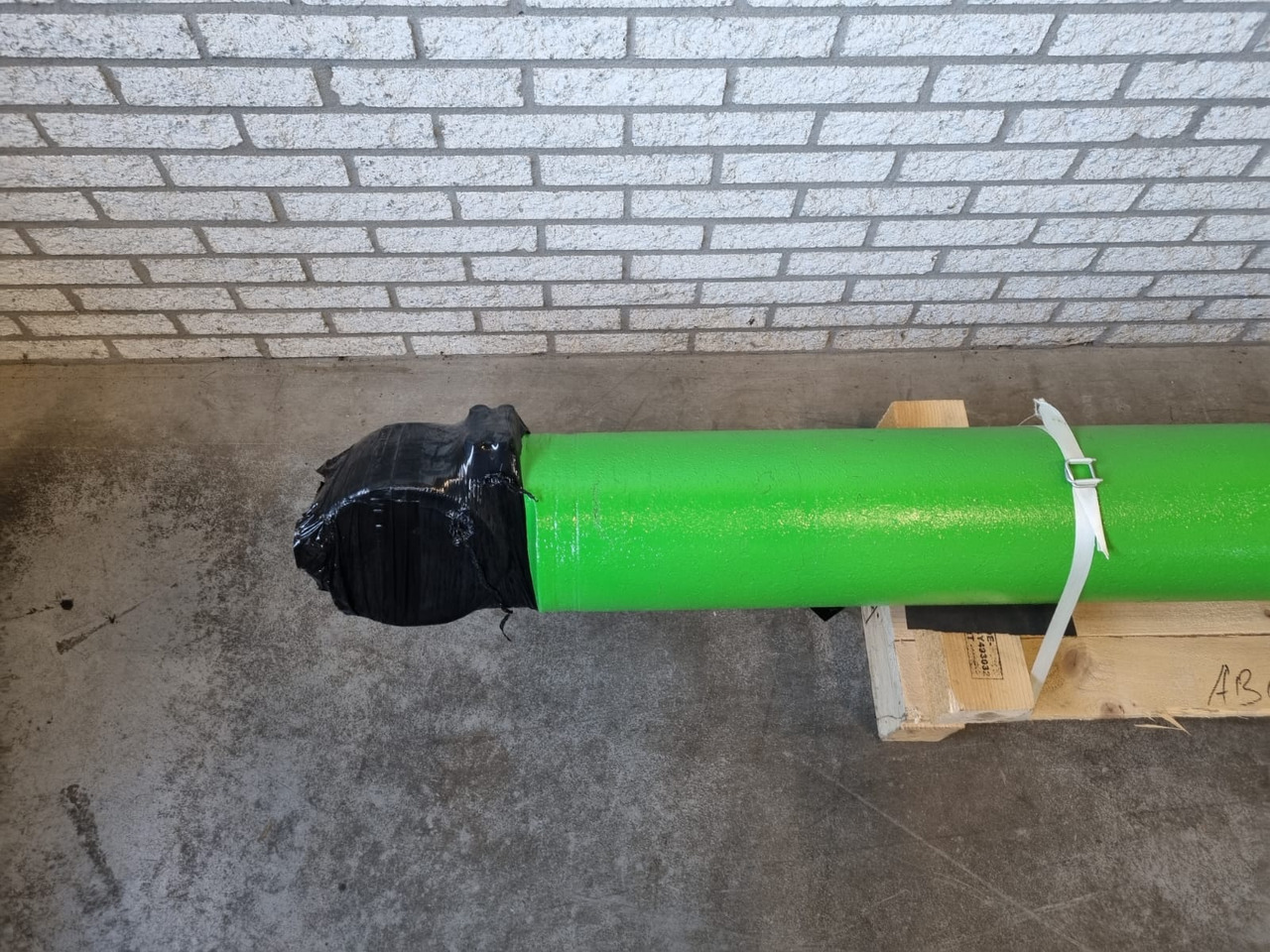 Sennebogen 870 Cylinder - Cilindro hidráulico por Manipulador de material: foto 3 Sennebogen 870 Cylinder - Cilindro hidráulico por Manipulador de material: foto 3