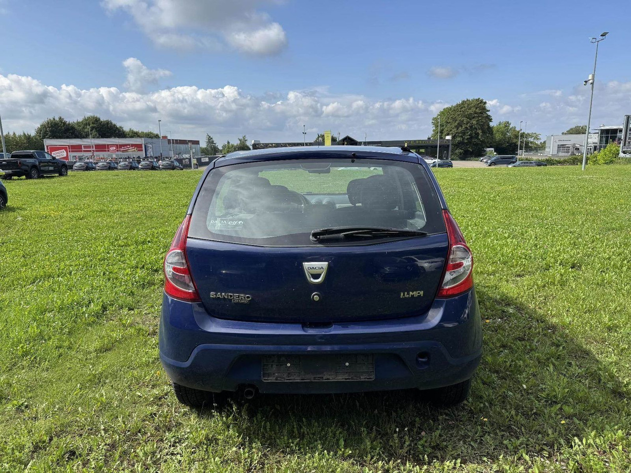 Dacia Sandero 1.4 +ZAHNRIEMEN GERISSEN+ - Automóvel: foto 4 Dacia Sandero 1.4 +ZAHNRIEMEN GERISSEN+ - Automóvel: foto 4
