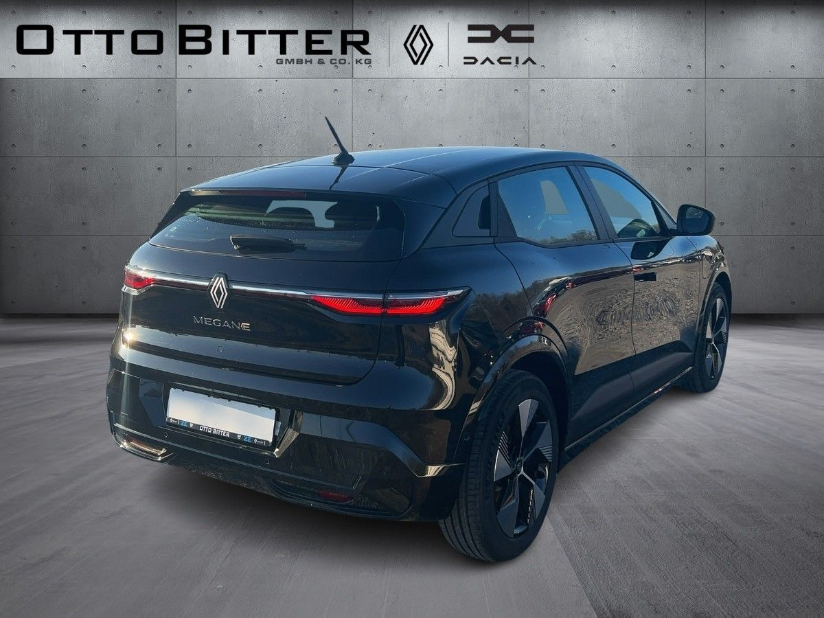 Renault Megane E-Tech Equilibre EV40 CITY-PAKET/SCHUKÓ - Sedan: foto 4 Renault Megane E-Tech Equilibre EV40 CITY-PAKET/SCHUKÓ - Sedan: foto 4