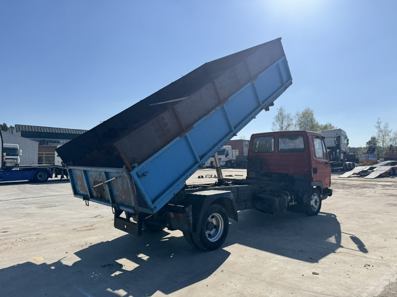 DAF 45 ATI 160 (FULL STEEL SUSPENSION / MANUAL PUMP / EURO 2) - Camião basculante: foto 5 DAF 45 ATI 160 (FULL STEEL SUSPENSION / MANUAL PUMP / EURO 2) - Camião basculante: foto 5