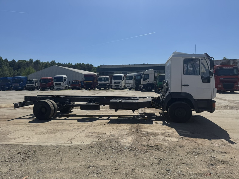 MAN 12.224 (MANUAL GEARBOX / EURO 2 / BELGIAN TRUCK IN GOOD CONDITION !!!) - Camião chassi: foto 5 MAN 12.224 (MANUAL GEARBOX / EURO 2 / BELGIAN TRUCK IN GOOD CONDITION !!!) - Camião chassi: foto 5