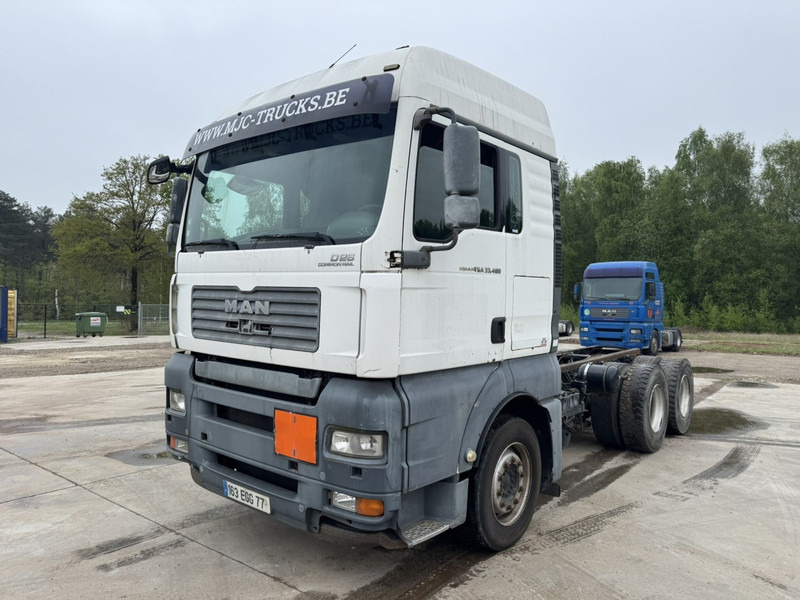MAN TGA 33.480 (MANUAL GEARBOX / BOITE MANUELLE / 6X4 / CAMION FRANCAIS EN BON ETAT !) - Camião chassi: foto 1 MAN TGA 33.480 (MANUAL GEARBOX / BOITE MANUELLE / 6X4 / CAMION FRANCAIS EN BON ETAT !) - Camião chassi: foto 1