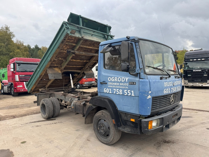 Mercedes-Benz SK 814 (6 CYLINDER / STEEL SUSPENSION / MANUAL PUMP / 3-SIDE TIPPER) - Camião basculante: foto 3 Mercedes-Benz SK 814 (6 CYLINDER / STEEL SUSPENSION / MANUAL PUMP / 3-SIDE TIPPER) - Camião basculante: foto 3