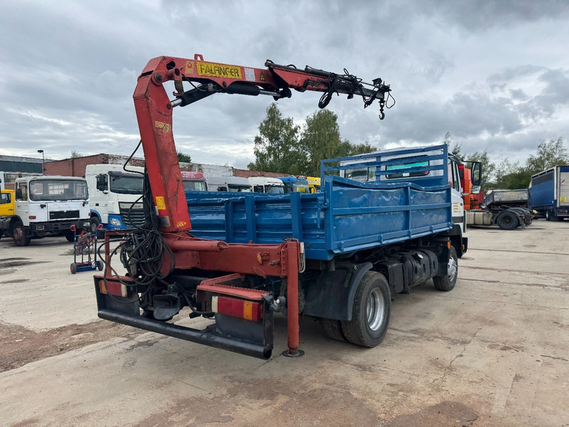 Mercedes-Benz SK 917 (STEEL SUSPENSION / PARLFINGER CRANE / AUXILIARY / 6 CYLINDER WITH MANUAL PUMP) - Camião basculante, Camião grua: foto 5 Mercedes-Benz SK 917 (STEEL SUSPENSION / PARLFINGER CRANE / AUXILIARY / 6 CYLINDER WITH MANUAL PUMP) - Camião basculante, Camião grua: foto 5
