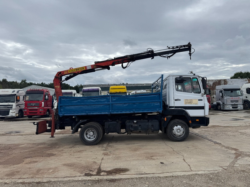 Mercedes-Benz SK 917 (STEEL SUSPENSION / PARLFINGER CRANE / AUXILIARY / 6 CYLINDER WITH MANUAL PUMP) - Camião basculante, Camião grua: foto 4 Mercedes-Benz SK 917 (STEEL SUSPENSION / PARLFINGER CRANE / AUXILIARY / 6 CYLINDER WITH MANUAL PUMP) - Camião basculante, Camião grua: foto 4