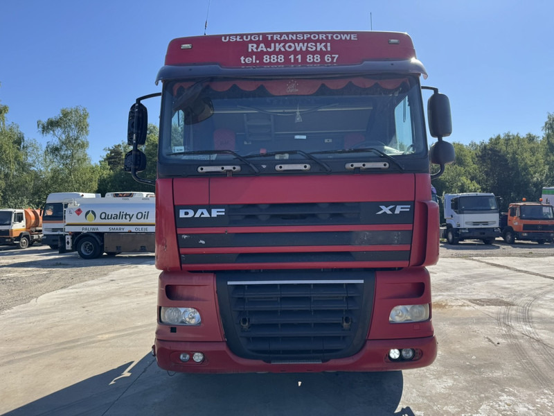 DAF 105 XF 460 Space Cab (MANUAL GEARBOX / BOITE MANUELLE / PTO / HYDRAULIC) - Tractor: foto 2 DAF 105 XF 460 Space Cab (MANUAL GEARBOX / BOITE MANUELLE / PTO / HYDRAULIC) - Tractor: foto 2