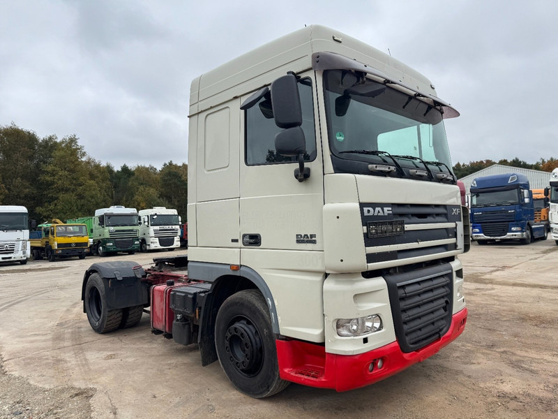 DAF 105 XF 460 Space Cab (MANUAL GEARBOX / BOITE MANUELLE / PTO / HYDRAULIQUE POUR BENNE) - Tractor: foto 3 DAF 105 XF 460 Space Cab (MANUAL GEARBOX / BOITE MANUELLE / PTO / HYDRAULIQUE POUR BENNE) - Tractor: foto 3