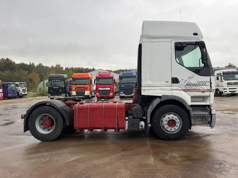 Renault Premium 385 (GRAND PONT / POMPE MANUELLE / PTO / HYDRAULIQUE POUR BENNE) - Tractor: foto 4 Renault Premium 385 (GRAND PONT / POMPE MANUELLE / PTO / HYDRAULIQUE POUR BENNE) - Tractor: foto 4