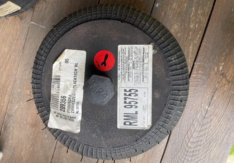 Mercedes-Benz Tourimo - Suspensão a ar por Ônibus: foto 1 Mercedes-Benz Tourimo - Suspensão a ar por Ônibus: foto 1