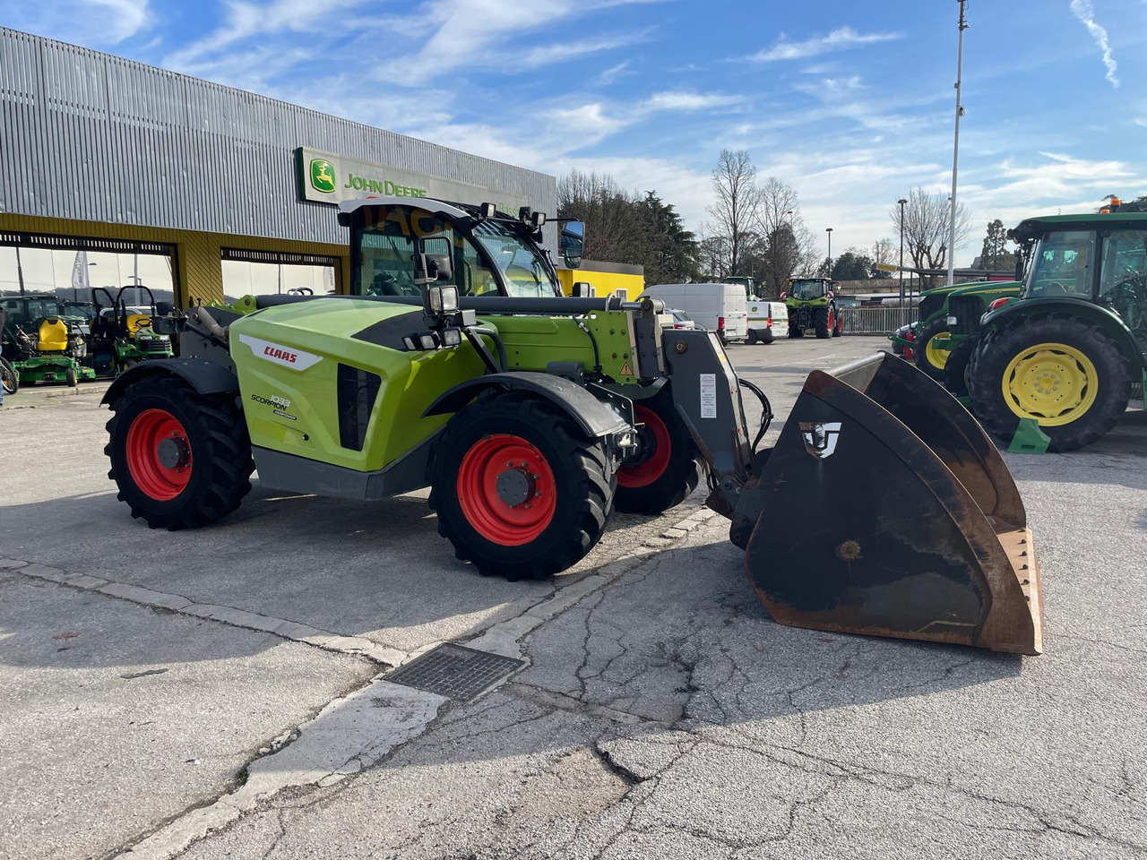 CLAAS TELESCOPICO SCORPION 10.33 - Empilhador telescópico: foto 3 CLAAS TELESCOPICO SCORPION 10.33 - Empilhador telescópico: foto 3