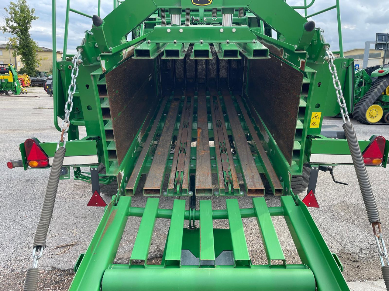 JOHN DEERE PRESSA L1534 - Enfardadeira de fardos quadrados: foto 4 JOHN DEERE PRESSA L1534 - Enfardadeira de fardos quadrados: foto 4