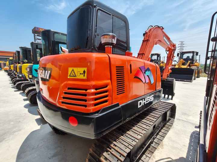 90% New Mini Excavator Doosan DH55, 5-Ton Mini Used Doosan Excavator with Low Price and Good Quality - Mini escavadeira: foto 4 90% New Mini Excavator Doosan DH55, 5-Ton Mini Used Doosan Excavator with Low Price and Good Quality - Mini escavadeira: foto 4