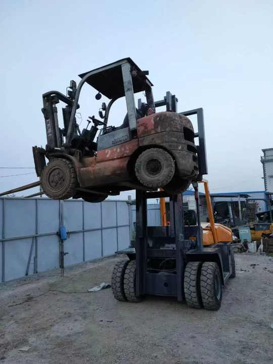 90% New TCM 6T Forklift Used Machine , Powerful, Low Price, and Very Good Quality - Empilhadeira: foto 4 90% New TCM 6T Forklift Used Machine , Powerful, Low Price, and Very Good Quality - Empilhadeira: foto 4