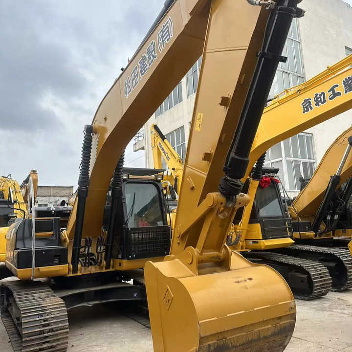 95% New Well Maintained Low Working Hours Used Excavator CAT320D CAT320d Used Excavator for Sale at the Lowest Price - Escavadora de rastos: foto 1 95% New Well Maintained Low Working Hours Used Excavator CAT320D CAT320d Used Excavator for Sale at the Lowest Price - Escavadora de rastos: foto 1